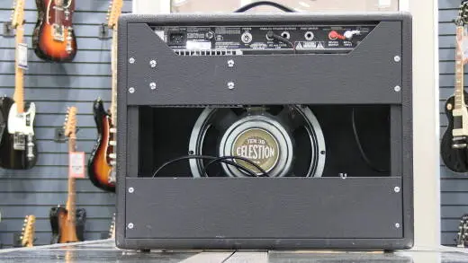 Fender - 227-2000-000 2